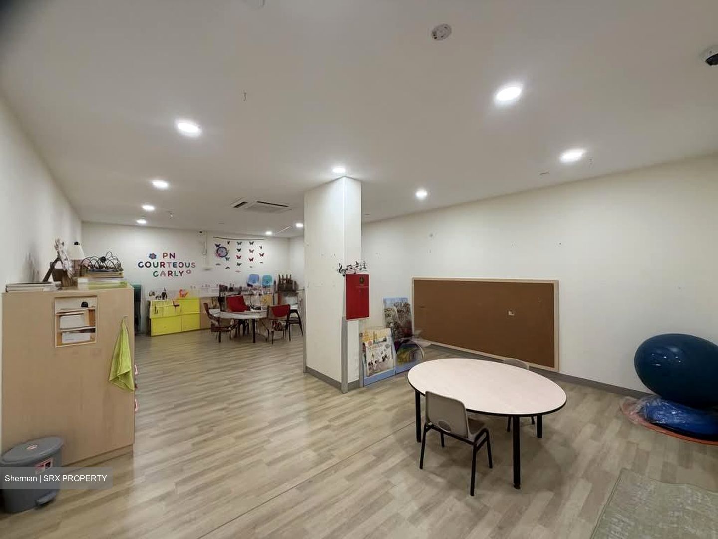 Grandeur Park Residences (D16), Retail #566777391